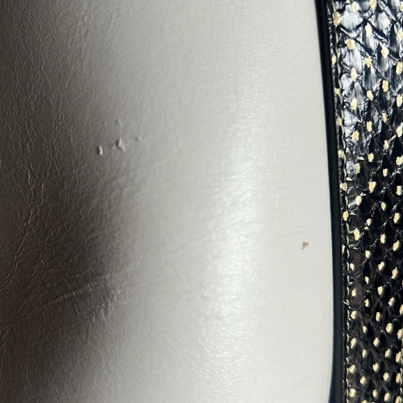 Authentic Celine handbag - Picture 4 of 9